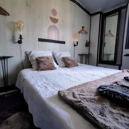2Ch 4Pers Matelas M De Forme Kitchenette Sdb Wc Au Calme Cote Jardin 图勒 外观 照片
